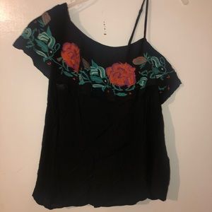 entro one shoulder shirt